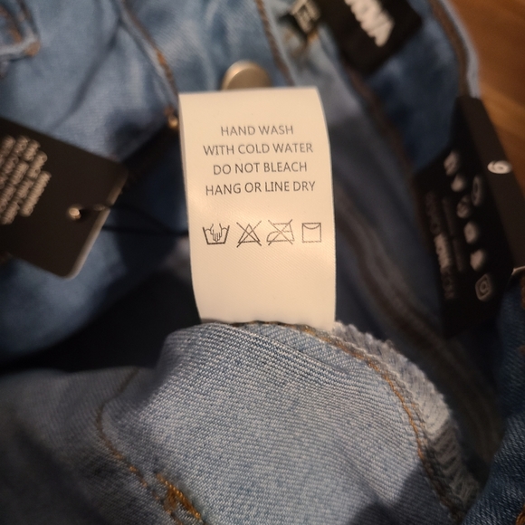 FASHION NOVA CARGO JEANS NWT 9 PETITE - Picture 4 of 5